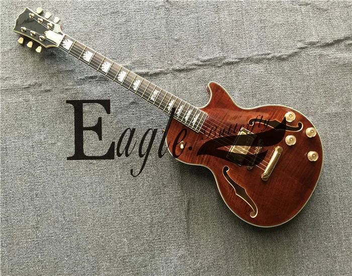 

Eagle. Butterfly custom shop,22 Jazz Flame Maple veneer electric guitar F hole hollow electric guitar, available in stock