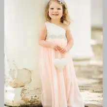 Милые на одно плечо, с принтом цветка платье для девочек пол Длина с шифоновой юбкой и атласным Свадебная вечеринка платье Бисер ленты вечерние Нарядное платье