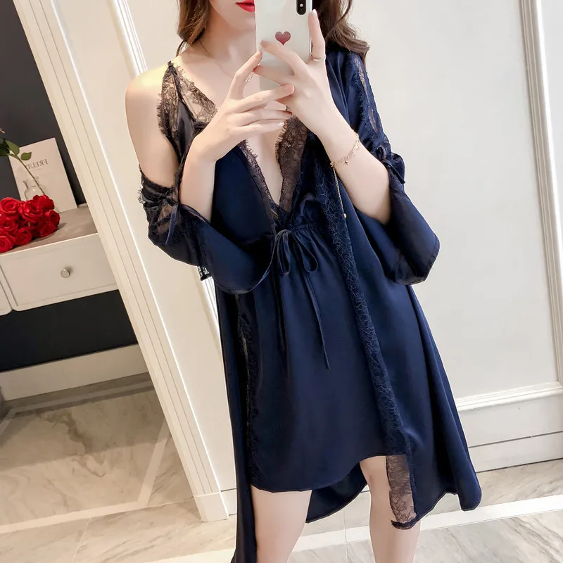 9370833667_1929359744