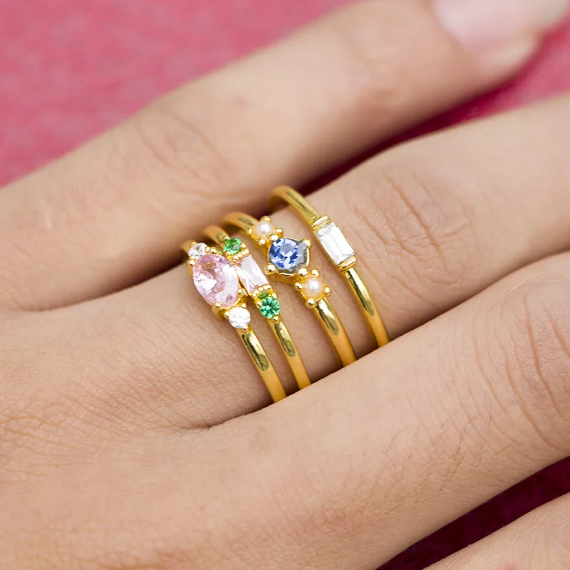 

4 Pcs/set Simple Female Rings Crystal Crystal Geometry Joints Gold Ring Set Women Wedding Party Accessories Wear