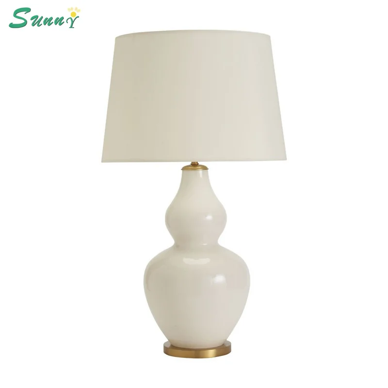 

American Retro Ceramic Table Lamp European Art White Living Room Bedroom Desk Lamp Modern Simple Home Decotable Lights Fixtures