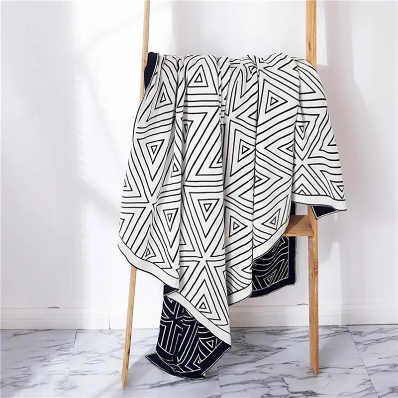 

2019 New Arrival Modern Style Rectangle Shape Grade 100% Cotton For Home Decoration and Hotel Using Bedding Set Knitting Blanket