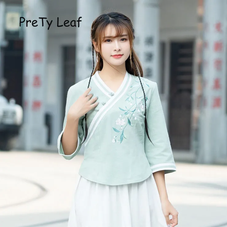 

2019 spring and summer new embroidery slim cotton shirt