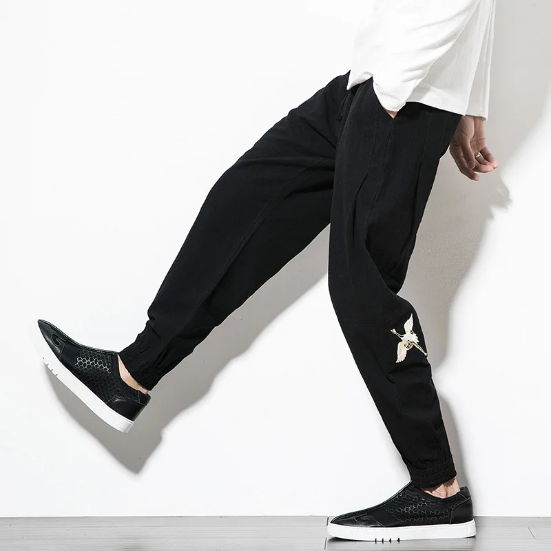 Chinese style embroidery feet pants men cotton and linen loose casual pants autumn retro crane embroidery bouquet foot pants Chinese style embroidery feet pants men cotton and linen loose casual pants autumn retro crane embroidery bouquet foot pants