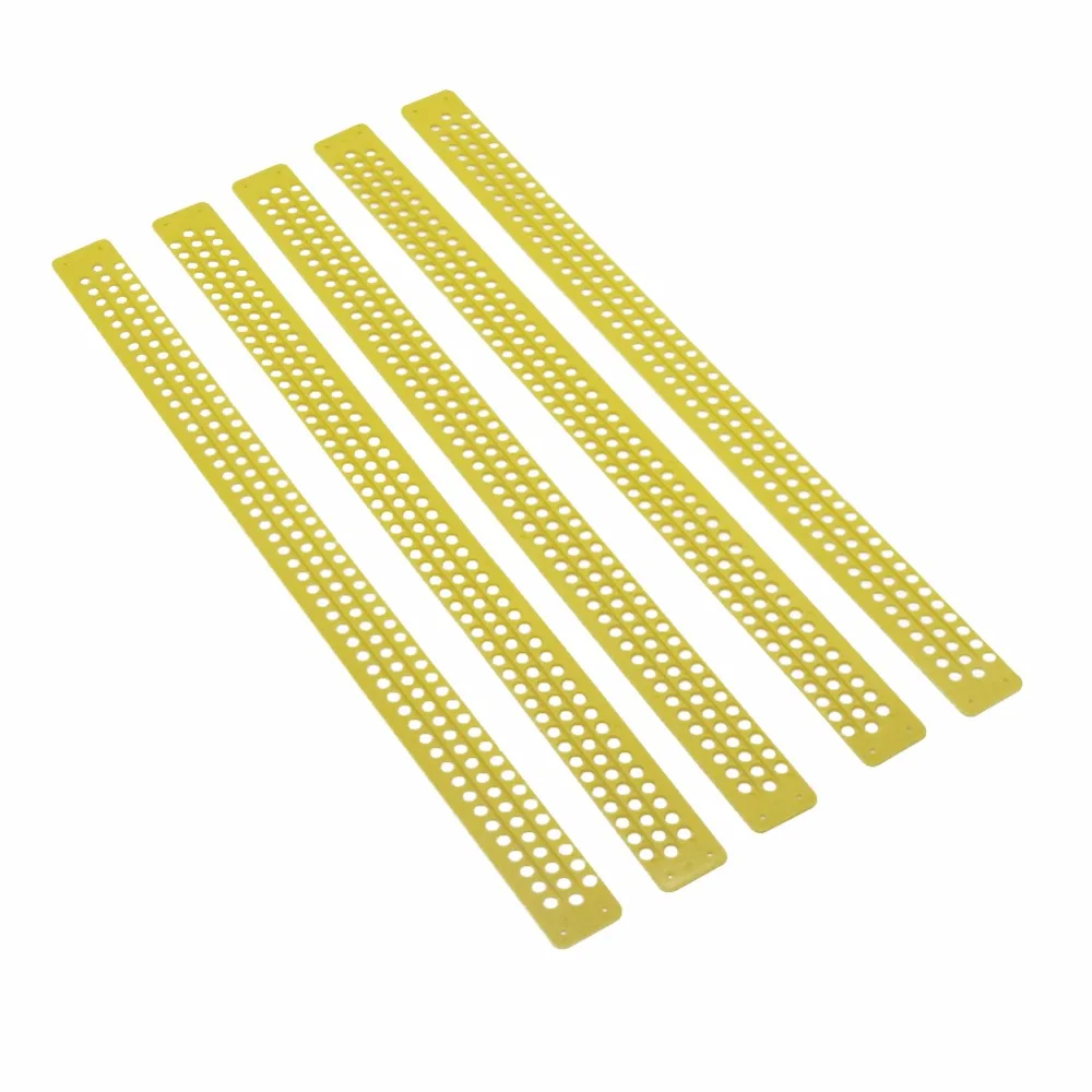 

Beekeeping Yellow flakes off Plastic off the powder feeder 40*2.8cm Wholesale bee Hole diameter 0.4 mm 20 pcs