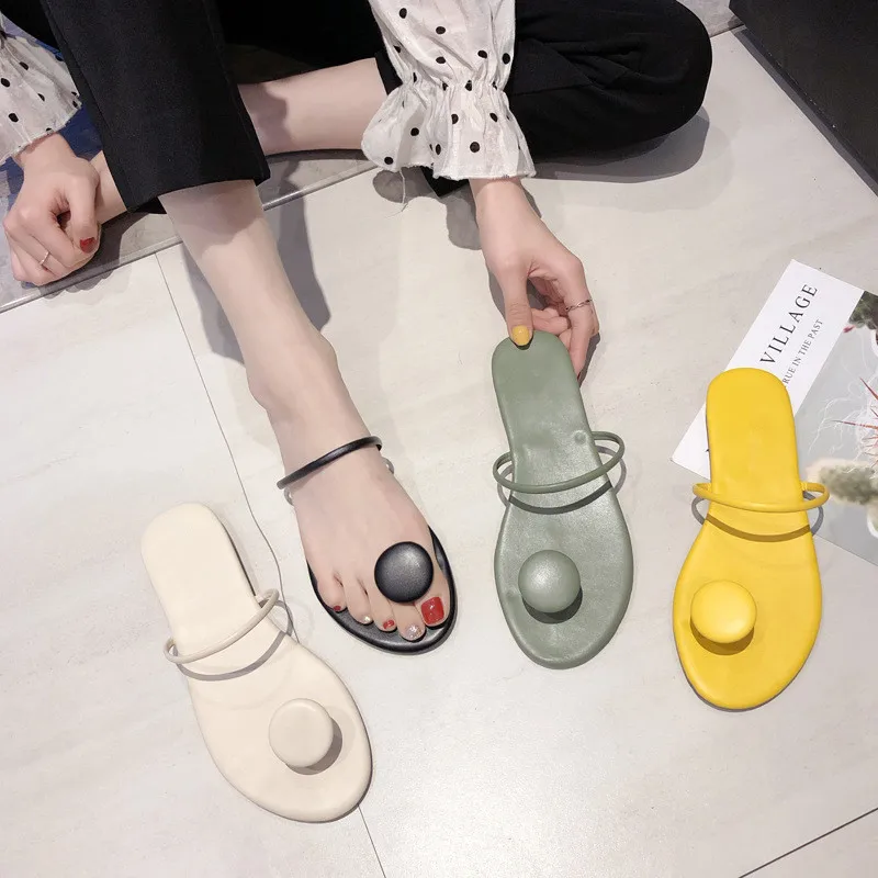 

New Fashion Sandwich Toe Beach Slippers Round Buckle Pantoufle Femme Ete Comfortable Flat Summer shoes Woman Casual Flip Flops