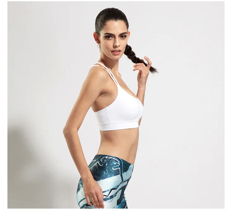 3607097830_610630470