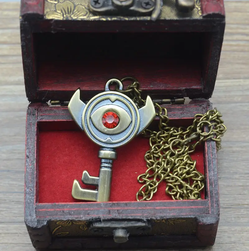 

The Legend of Zelda Boss Key Necklace Pendant +Chain with box