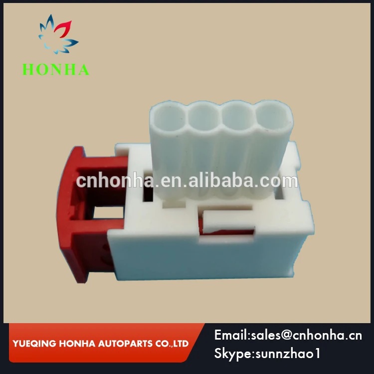 AMP-4-Pin-Low-Frequency-Female-Car