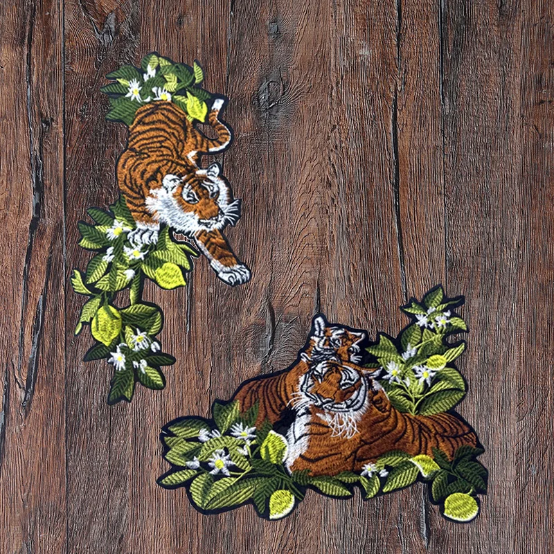 

1 Set = 2 Pieces Exquisite embroidery tigers cloth paste jackets patch affixed DIY clothing accessories