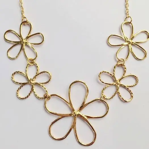 metal flower necklace