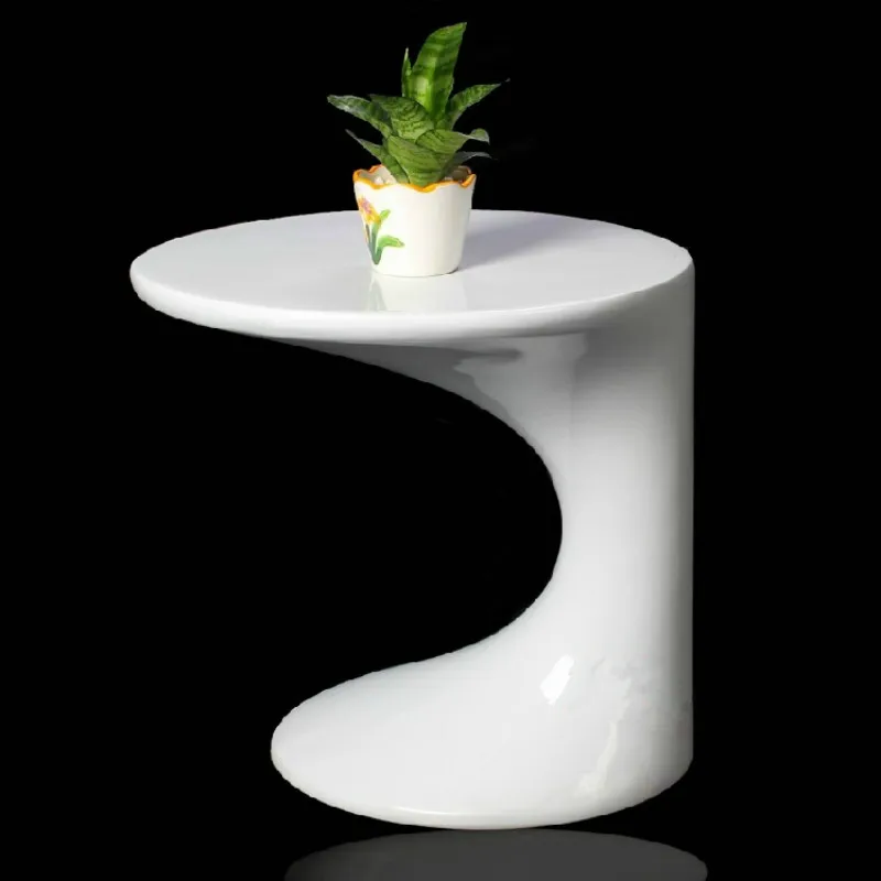 

Creative fashion coffee table simple personality sofa side table phone bed head glass steel coffee shop corner table