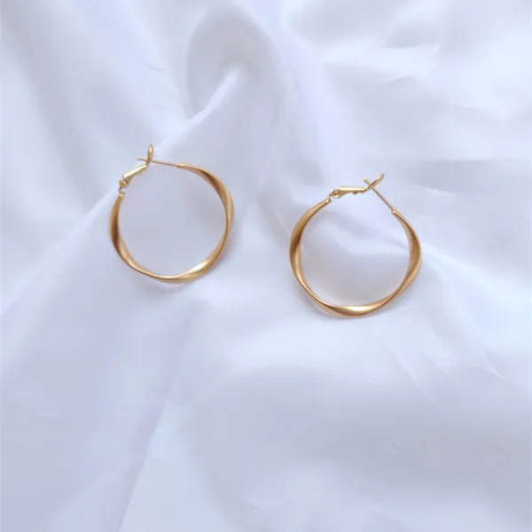 stud earrings set
