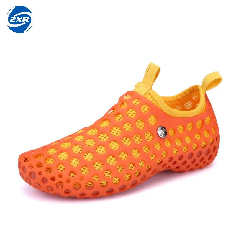 

Women Sneakers Breathable Beach Sandals Hiking Shoes Girl Outdoor Trekking Trail Wading Garden Aqua Shoes Size 36-40