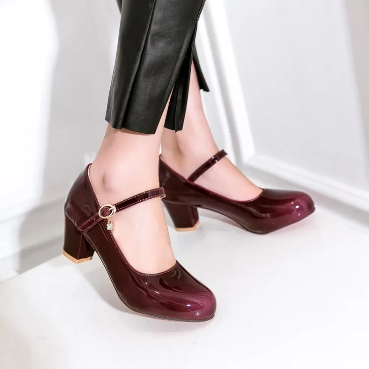 Новые женские туфли-лодочки на Высоком толстом каблуке размера плюс 34-48 Дамская обувь с ремешком на щиколотке Весенняя модельная повседневная обувь из лакированной кожи для вечеринок