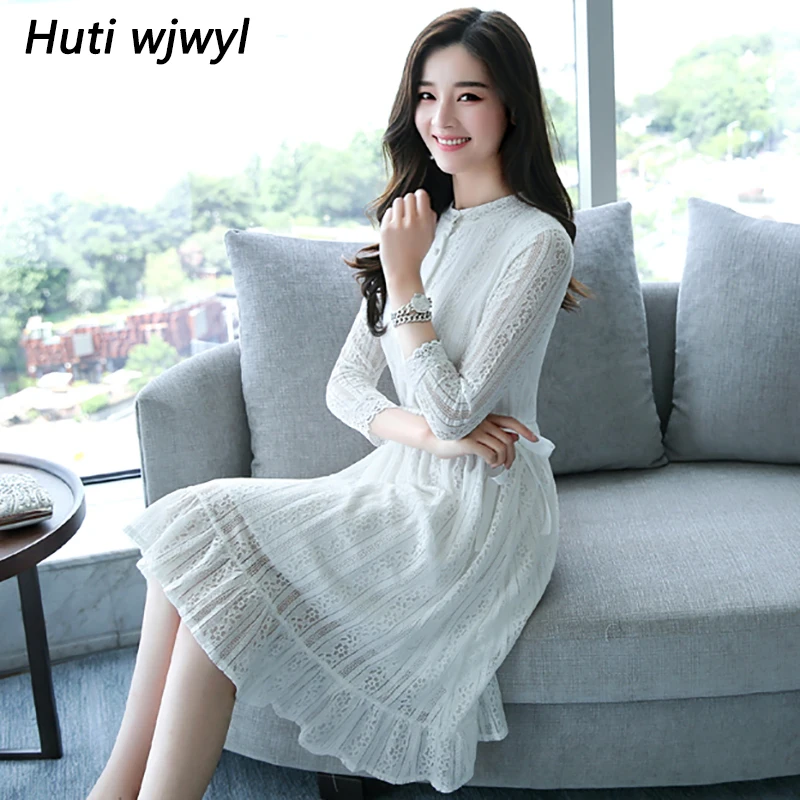 

Autumn Winter Plus Size Vintage Black Lace Midi Dresses 2019 Women Elegant Bodycon Dress Party Long Sleeve White Runway Vestidos