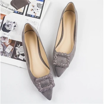 

2018 pointed shoes, diamond shoes buckles black red autumn shoes 40 flat and 41 single shoes 42 yards 43 women's shoes.