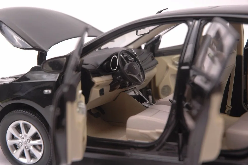 Toyota Yaris L 2013 model in scale 118 black (6)