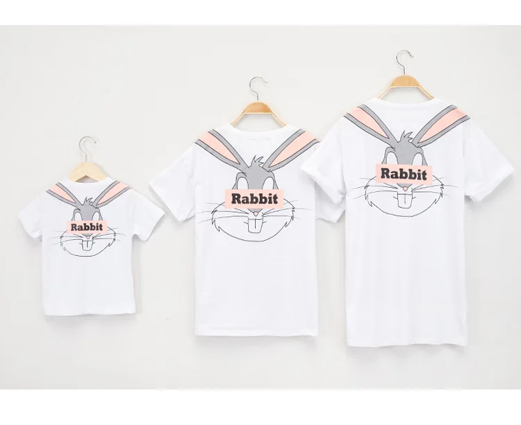Летние Семейные комплекты для мамы и дочки; футболка белого и серого цвета с принтом кролика; повседневная одежда для детей; От 2 до 7 лет