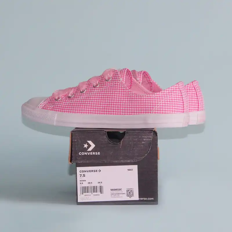 pink ribbon converse