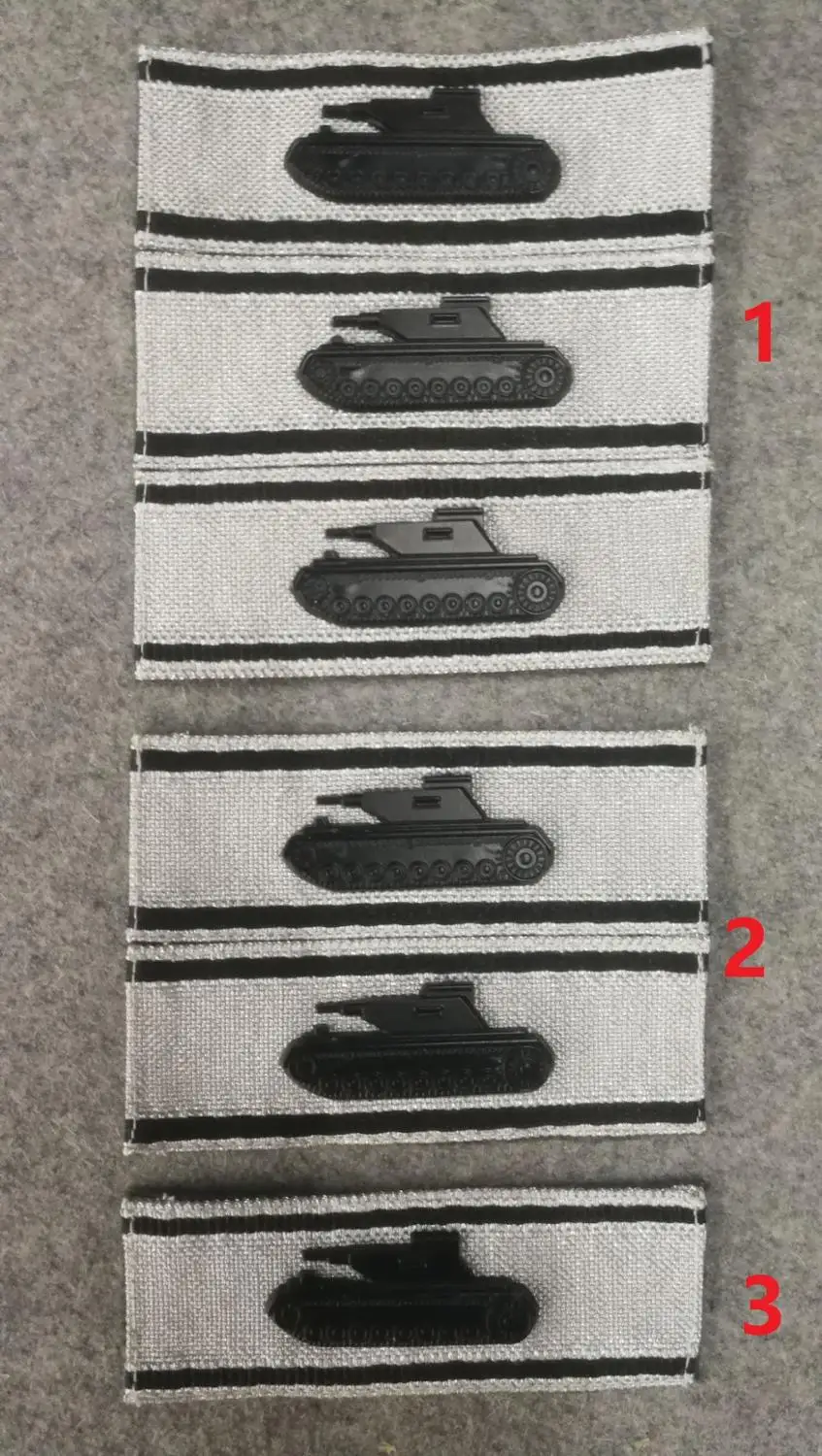 

EMD ww2 Single Handed Tank Destruction Badge in silver