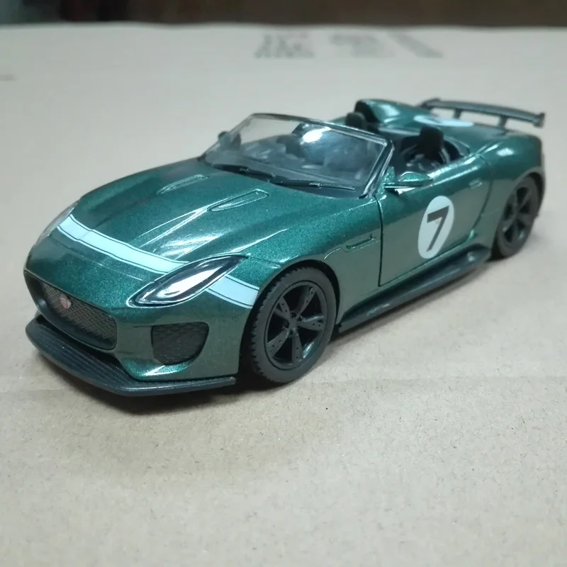 Jaguar f Type British Racing Green