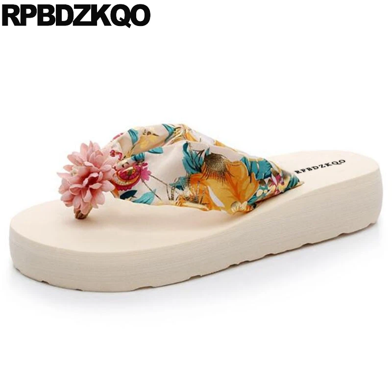 

Big Size Satin Flower Women Flatforms Slides Low Wedge Wide Fit Shoes Ladies Platform Floral Print Slippers Flip Flop Sandals