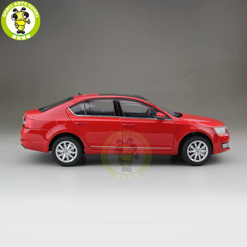 1/18 Skoda Octavia литая под давлением металлическая модель автомобиля игрушка мальчик девочка подарок красный цвет