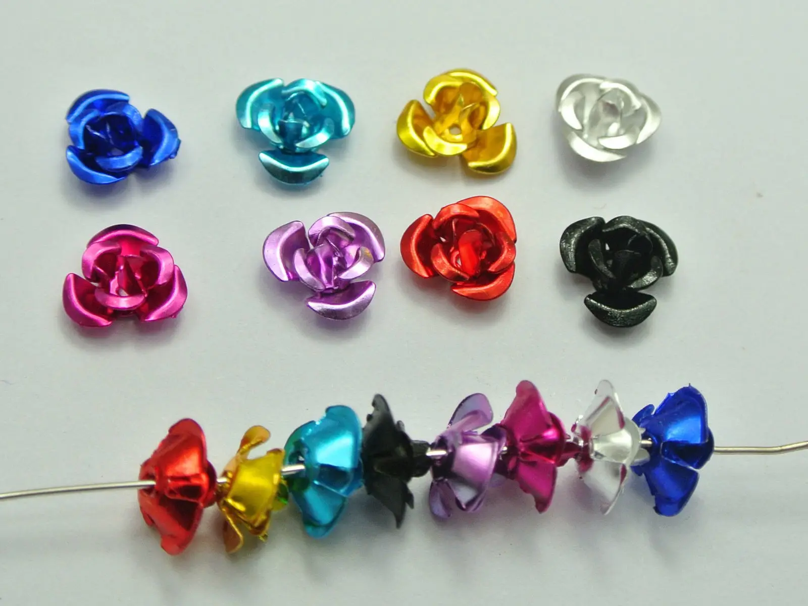 

1000 Mixed Colour Aluminum Metal Rose Flower Beads 8mm