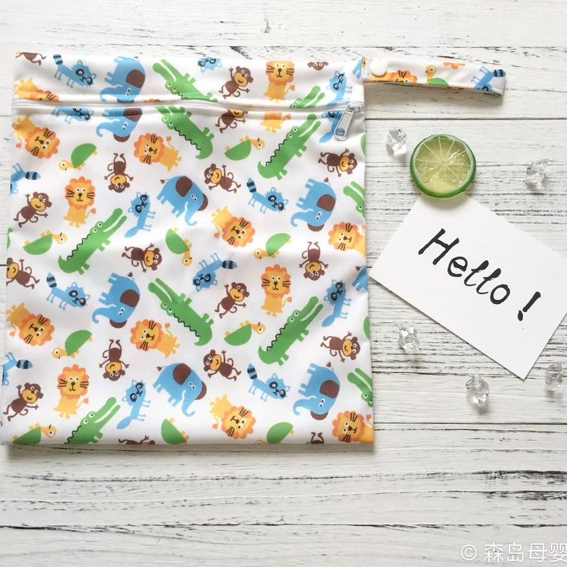 

25*30CM Reusable Waterproof Wet Dry Diaper Bag Washable Sanitary Pad Nursing Pad Storage Bag Dry Wetbag