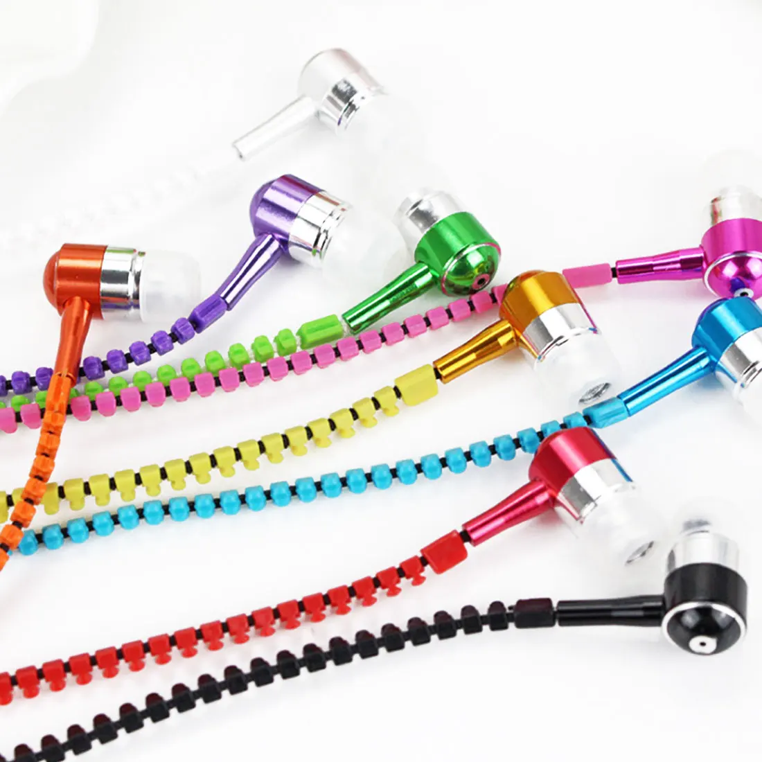 

3.5mm Luminous Zipper Earphones Aux Audio Jack In-ear Type MP3 Subwoofer Earphone Universal Metal Earphones with Microphone