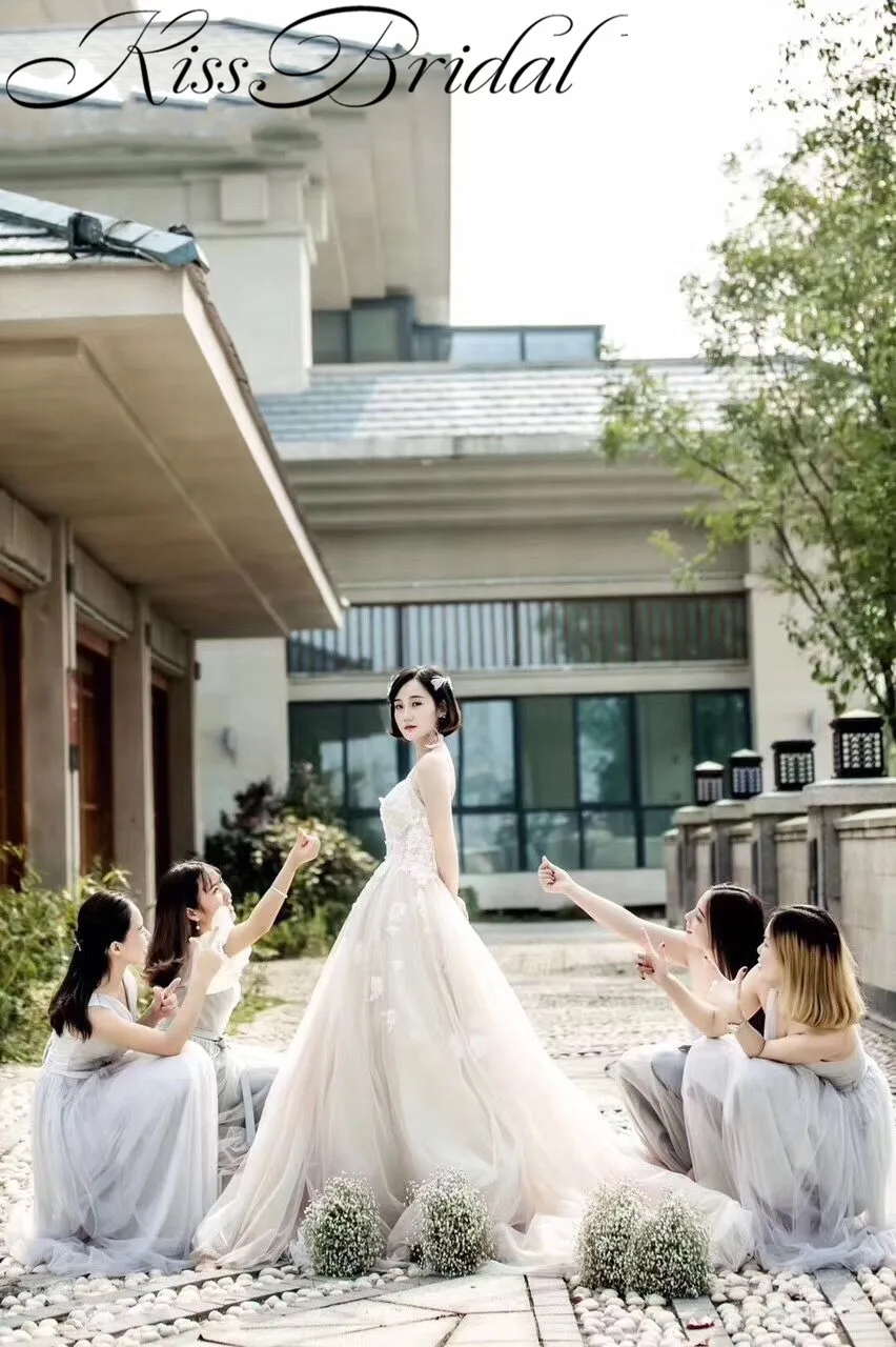 

Gorgeous A-line Wedding Dresses Sexy Backless Tulle Bridal Gowns Sweetheart Neckline Chapel Train vestido de noiva
