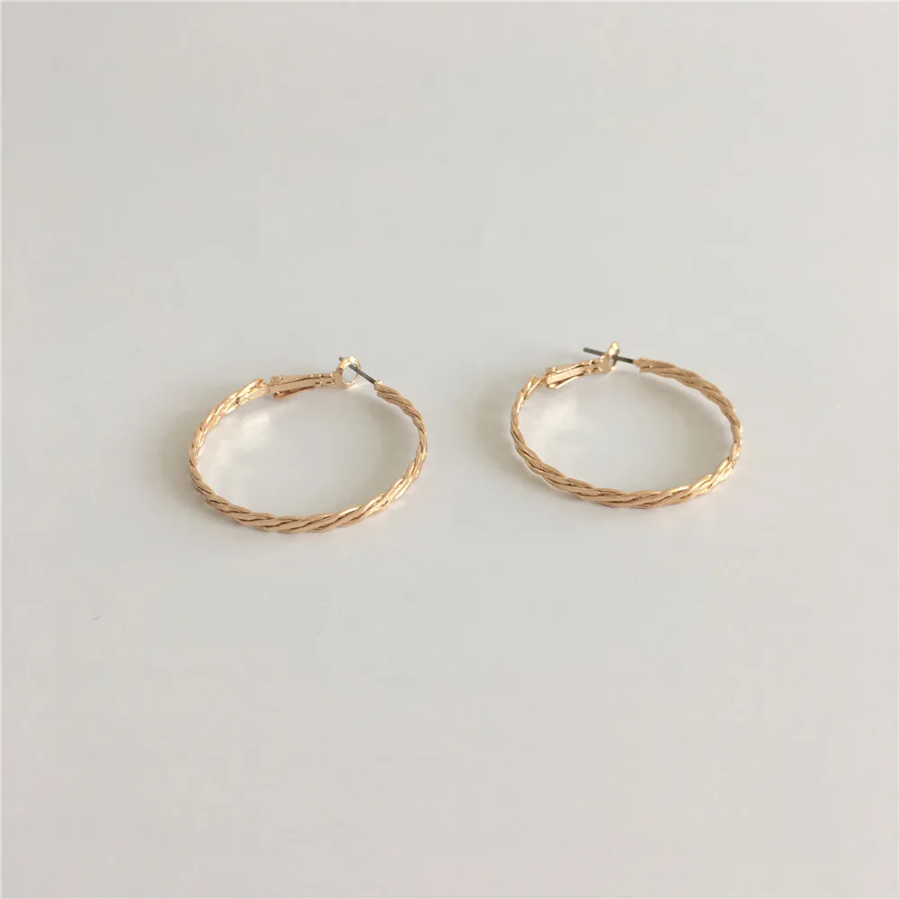 

SIMPLE EARRINGS GOLD COLOR PLATING FLAT BRAID HOOP EARRING FOR WOMEN GIRL