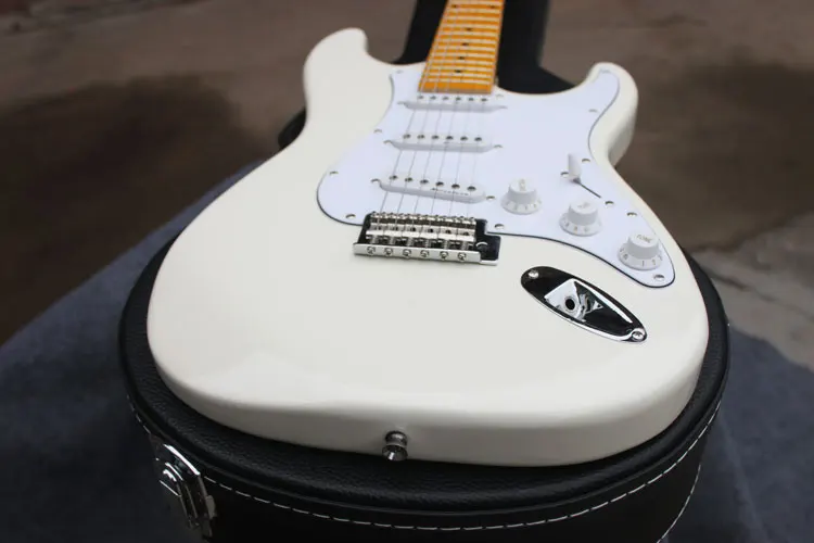 

Best Price New guitar F Stratocaster ST 6 strings Electric Guitar Four colors for choosing (sunburst ,black.whit.red) Free Shipp