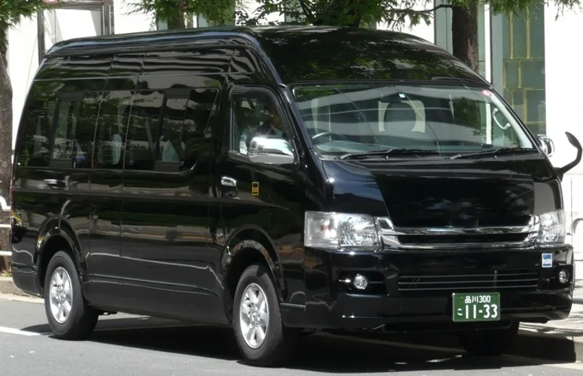Toyota HIACE 2011+4