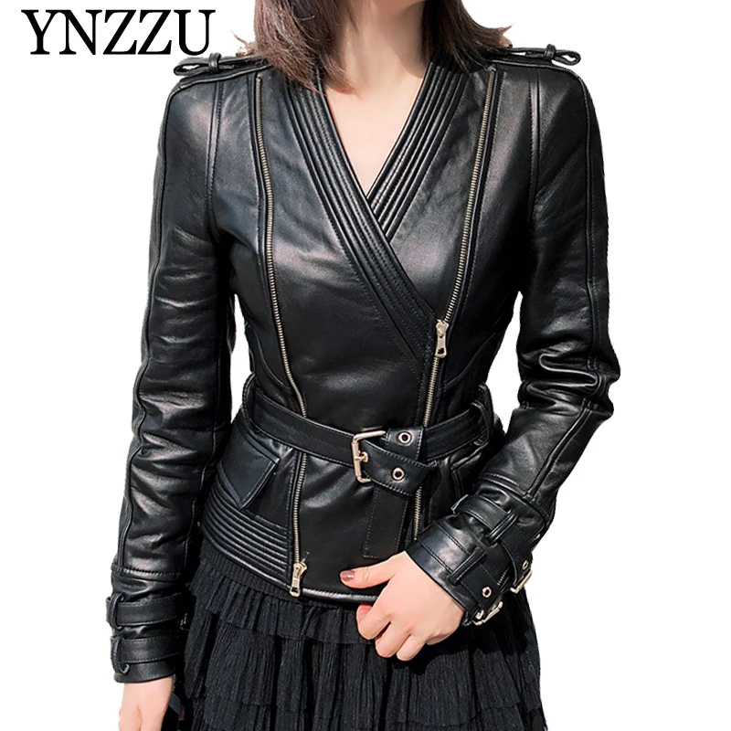 YNZZU модная черная женская кожаная куртка на молнии с v-образным вырезом и длинным рукавом с поясом короткая женская куртка из полиуретана элегантная тонкая верхняя одежда YO833