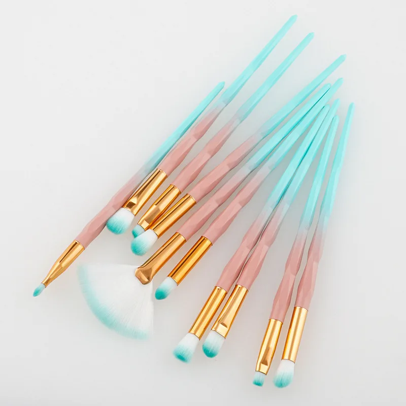 5864435484_1865008406