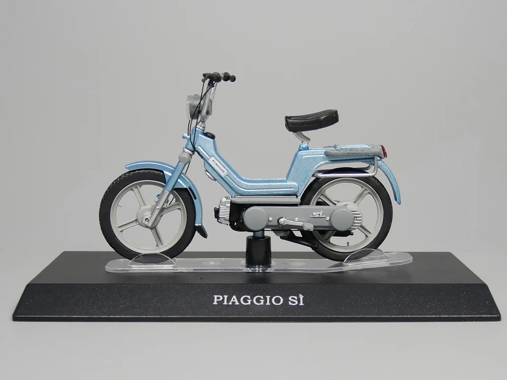 

Auto Inn - 1:18 Scale motorcycle PIAGGIO Si Diecast model