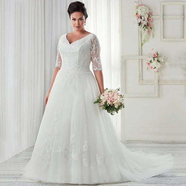 Vintage White/Ivory Tulle Wedding Dresses Plus Size V Neck Beaded Lace