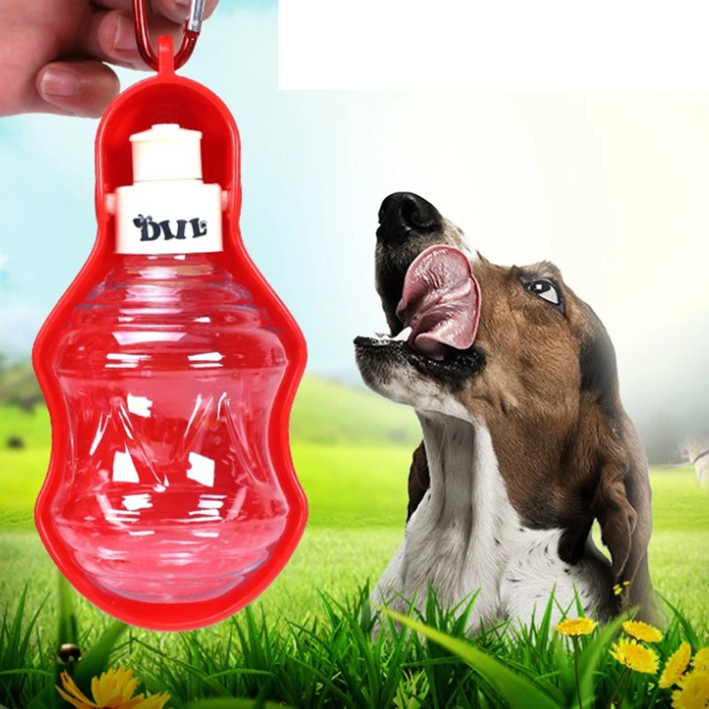 

Pet Water Bottle Dog Outdoor Portable Drinking Fountain Travel Dog Hanging Kettle Metal Buckle PP Plastic