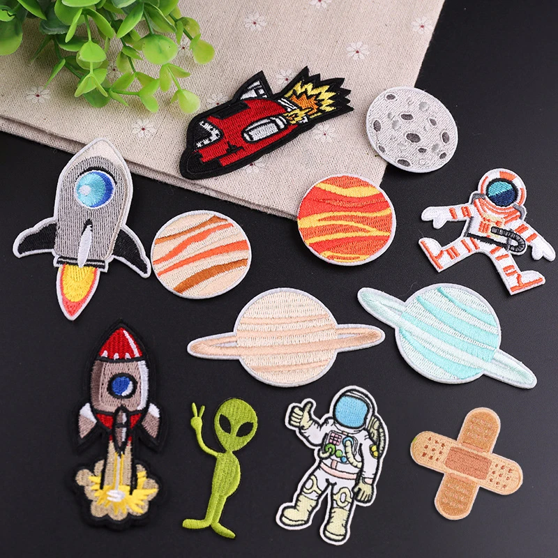 

UFO Astronaut Planet Patches Ironing on Patches for clothing Girls Boys Jeans Stripes Stickers Embroidered Badges Alien patch