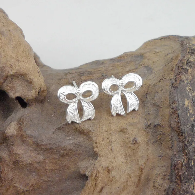 

Sweet Bow Small Stud Earrings Women 999 Sterling Silver Earrings Ear Studs Earings Chinese Ethnic Handmade Fine Jewelry Female