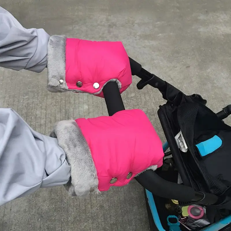 Водонепроницаемый флисовые перчатки для коляски детская коляска муфтой коляска с утеплителем перчатки коляске аксессуары зимний чехол