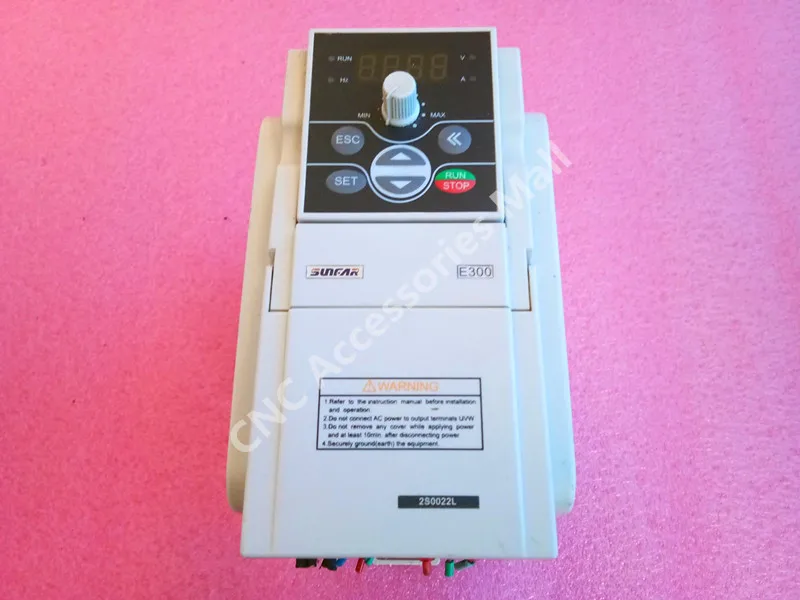 

Original NEW SUNFAR VFD Inverter 2.2KW AC220V E300 Series CNC Router Frequency Inverter for spindle, E300-2S0022L