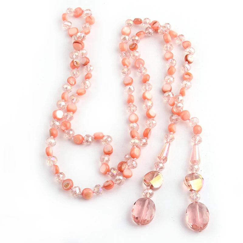 Long Knotted Halsband Crystal and Shell Pendant Necklace