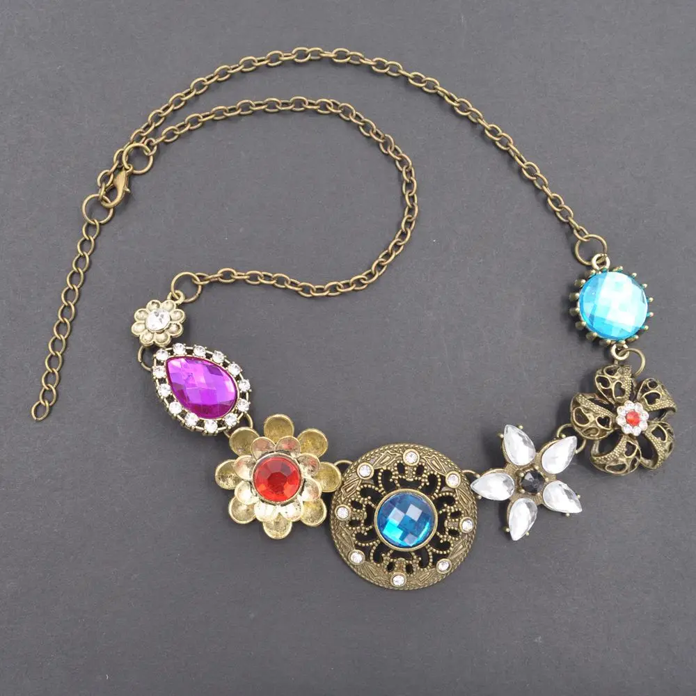 

Bohemia Retro Crystal Multiple Flower Necklace Long Gold Chain Necklaces Womens Accessoires Girls Jewelry choker