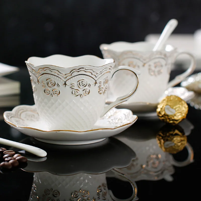 Современный стиль элегантный костяного фарфора чай/кофейная чашка с гравировкой Роза Золотая инкрустация узор
