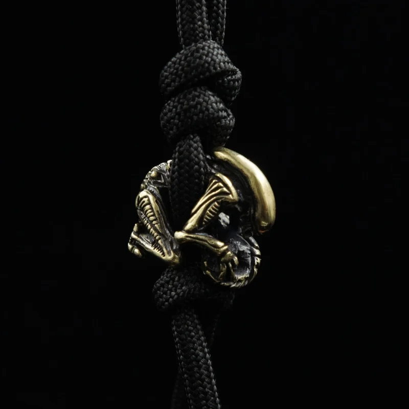Classic Alien Knife Beads EDC Umbrella Rope Pendant Flashlight Fall Manual DIY Ornaments Paracord | Инструменты