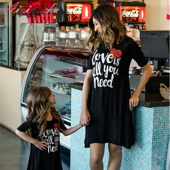 

Mother and Daughter Dress Clothes 2018 Summer LOVE IS ALL YOUR NEED Pattern Dress Family T Shirt Family Clothing Mom Baby Suit