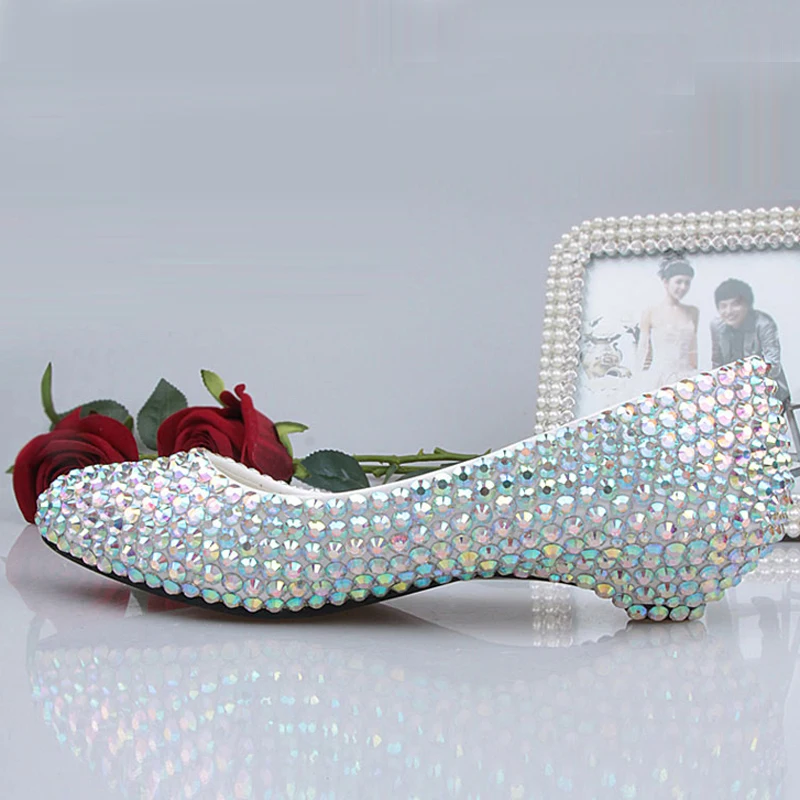 2018 Low Heels AB Crystal Performance Shoes Diamond Lady Party Prom Shoes Comfortable Rhinestone Bridal Wedding Shoes Women цена 2018 Low Heels AB Crystal Performance Shoes Diamond Lady Party Prom Shoes Comfortable Rhinestone Bridal Wedding Shoes Women цены онлайн